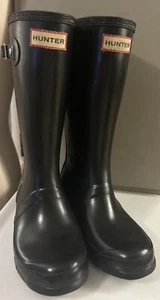 HUNTER Youth Unisex Rain Boot Black Gloss Size 3 Boy/ 4 Girl - Picture 1 of 13