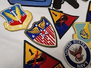 Group of United States Army patches badges - Picture 1 of 2