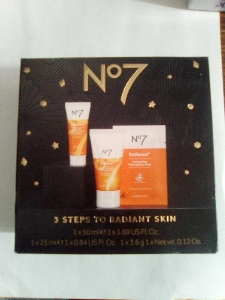 Nº7 Radiance Trio Viaje, Set de Regalo Set Cuidado de la Piel Vitamina C Foto 1 de 1
