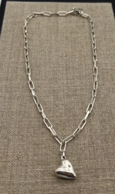 NUEVO Collar de eslabones de cadena enchapado en plata de ley colgante con dije de corazón Uno de 50 Foto 1 de 4