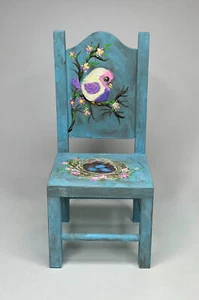 "Muebles de silla de muñeca azul pintada a mano rosa púrpura nido de pájaro con huevos de 10" - Imagen 1 de 12