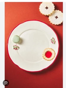 Plato de postre de gres Anthropologie Holifaye vacaciones Navidad macaron rojo - Imagen 1 de 1