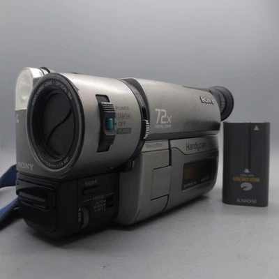 Sony Handycam CCD-TRV46E Handheld Video Hi8 Camcorder Silver Tested - Image 1 of 4
