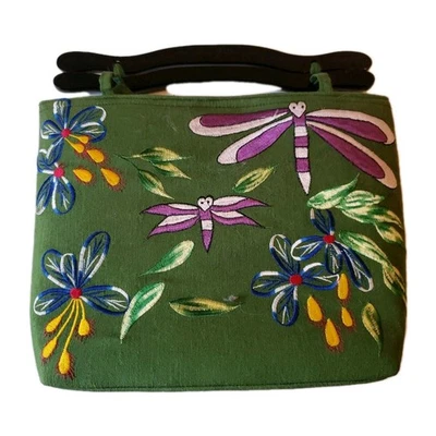Cartera de seda verde Lulav bordada flores de libélula asas de madera Foto 1 de 4