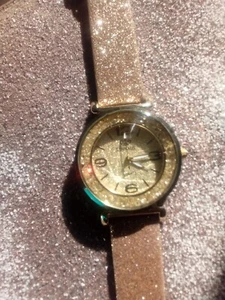 Modische Damenuhr Gold bequem Leder Armbanduhr Gold mit Strass Neu - Bild 1 von 6