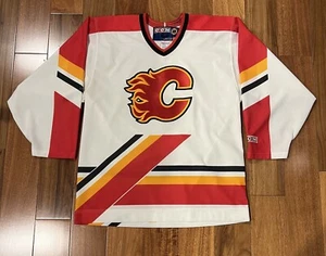Vintage CCM Calgary Flames Pedestal Air Knit Hockey Jersey Size Large White - Picture 1 of 5
