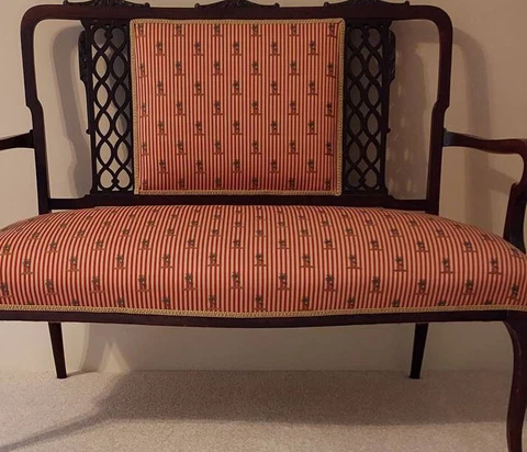 Stunning Mahogany Edwardian Antique Settee with Pierced Back Cover