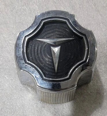 1981 - 1987 年丰田 Celica Corolla Supra 原始设备制造商中心轮毂盖 69141 6008 — 第 1/4 张图片