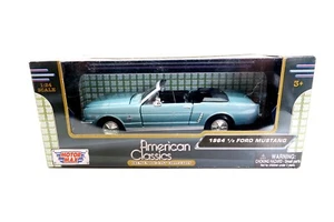 MotorMax 1964 1/2 Ford Mustang en azul gris escala 1:24 clásicos americanos diecast - Imagen 1 de 8