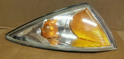 2001 Chevrolet Cavalier passenger marker corner light. - Image 1 of 2
