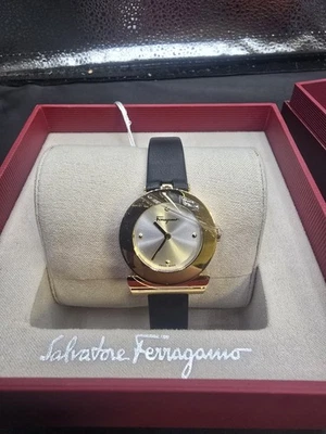 Reloj de moda Ferragamo para mujer Gancino dorado 27 mm correa como nuevo Caja sin papeles* Foto 1 de 4