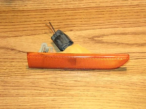 02-05 HYUNDAI SONATA FRONT SIDE MARKER LIGHT LH OEM DRIVER - Picture 1 of 1
