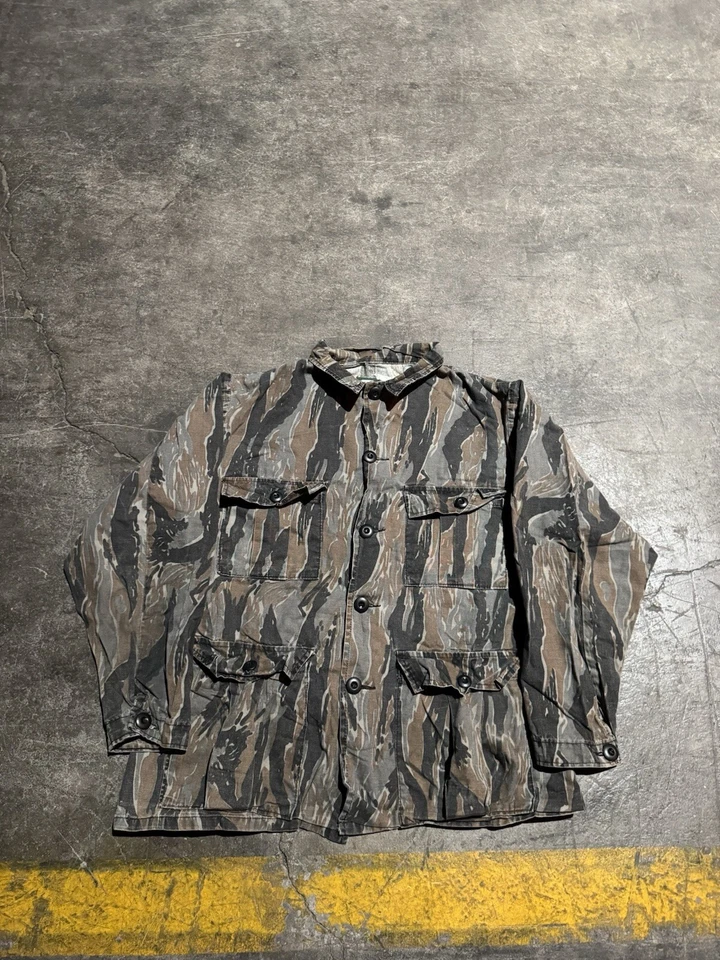 Camisa Saftbak De Colección Para Hombres Camuflada Con Botones Caza Talla M/L Foto 1 de 4