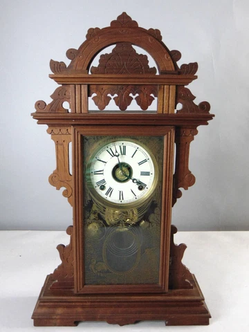 Vintage Antique Decorative Gingerbread Oak Wood Clock E839 Cover