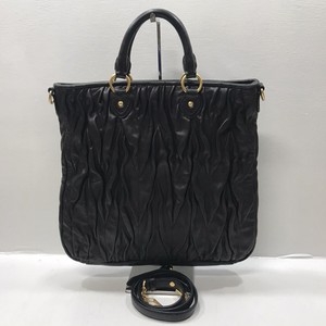 miu miu black handbolsa