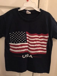 Boys’ XS Youth (8) Gildan Navy Blue USA Graphic-print S/S T-shirt Gently Used - Picture 1 of 2