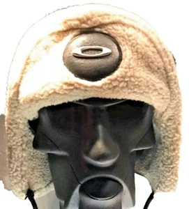Oakley Software Moscow Trapper Ushanka Aviator Hat in Black-Drawstring - Picture 1 of 3