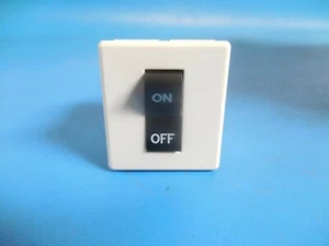 Disyuntor basculante Sensata Airpax Snapak R21-4-10.0A-30105-1 125/250V 10A  - Imagen 1 de 3