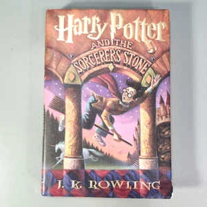 Harry Potter and the Sorcerers Stone JK Rowling DJ HC Book 1st US Print 1998 - Foto 1 di 19