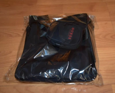 Bolso Bandolera de Viaje GUESS Negro y Rojo Logo Nylon Cremallera Teléfono/Cartera Foto 1 de 3