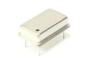 Oscillatore al quarzo JCO 14-3-B da 12.2880MHz della HCJ Quartz, rettangolare - Picture 1 of 1