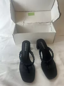 Olivia Miller Flip Flop heels Black Size 7 Damaged Box - Picture 1 of 9
