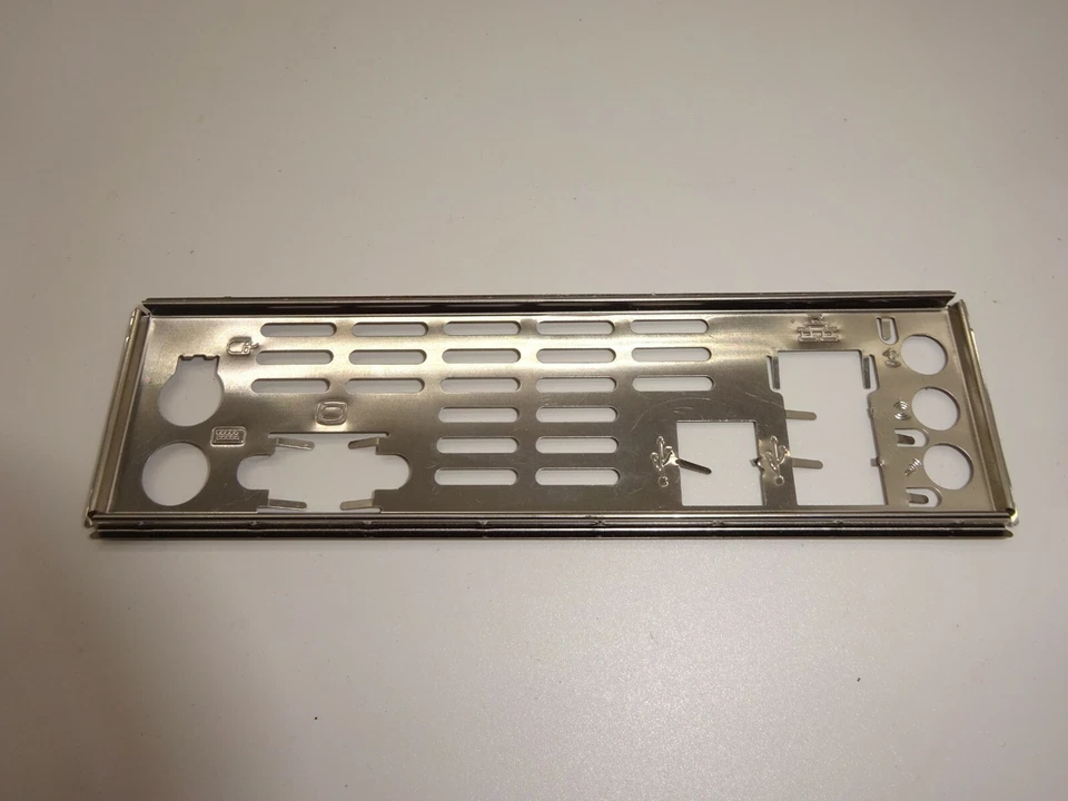 BIOSTAR BLENDE FUR H61MLV3 VER;8,0 BACKPLATE   #BL162 - Bild 1 von 1