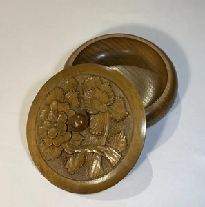 Vintage Hand Carved Floral Round Maple Wood Bowl/Box With Lid - Picture 1 of 7