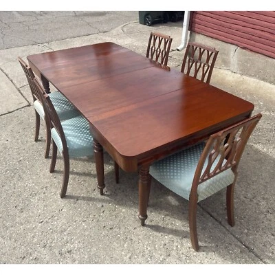 ANTIQUE SHERATON 2 PT BANQUET TABLE AND 6 CHAIRS - Image 1 of 4