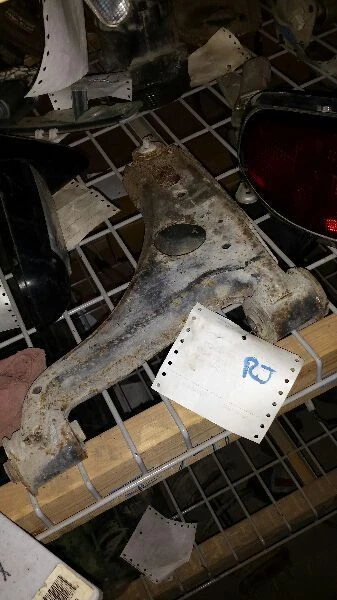 Brazo de control inferior delantero pasajero VIN JM1 1er se adapta a 88-92 MAZDA 626 1079069 Foto 1 de 1