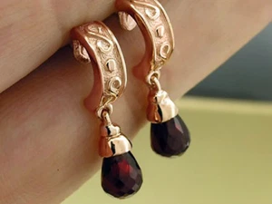 E010 Genuine 9K Rose Gold NATURAL Garnet Briolette Earrings Hoop Scroll Drop - Picture 1 of 2
