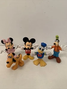 Disney Fab 5 Topolino Minnie Plutone Paperino Pippo Torta Topper Figure Gioco Clubhouse - Foto 1 di 12