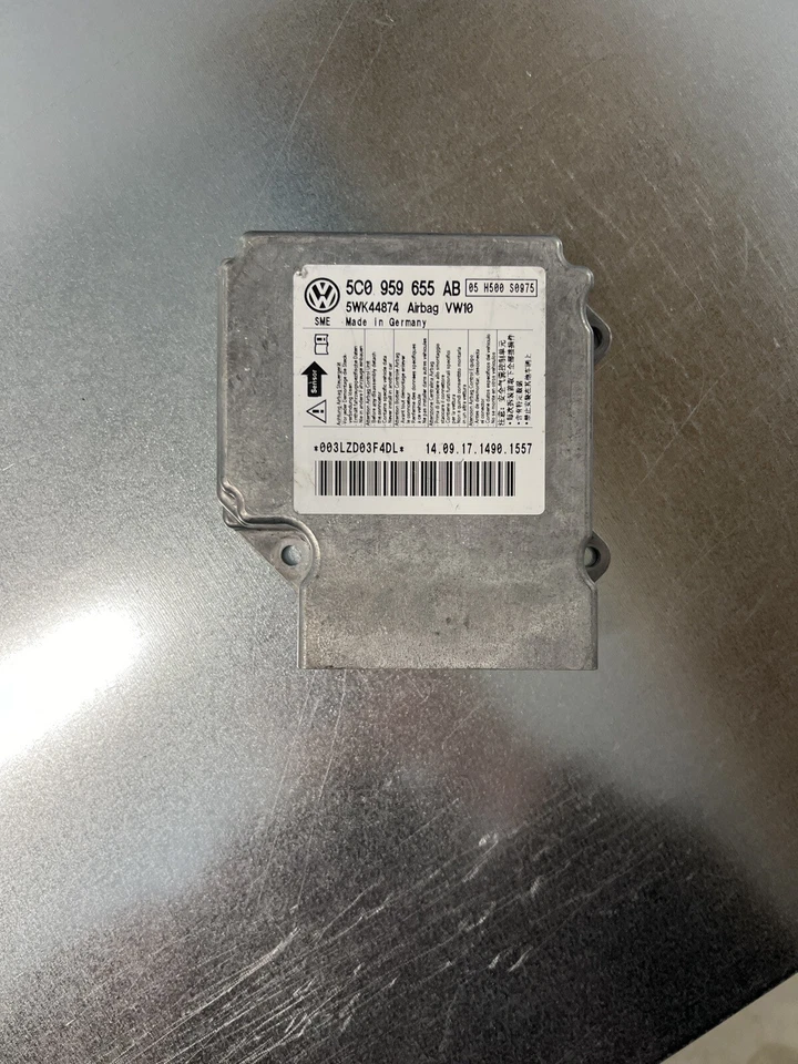 Volkswagen Passat Module 5C0-959-655-AB 2015 fabricante de equipos originales Foto 1 de 4