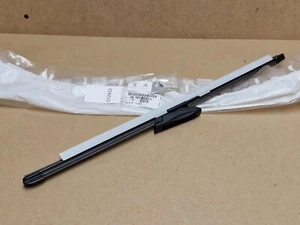 Peugeot Bipper  left Wiper Blade 19" 475mm 2008-2015 1610112380 Genuine NEW OEM - Picture 1 of 10