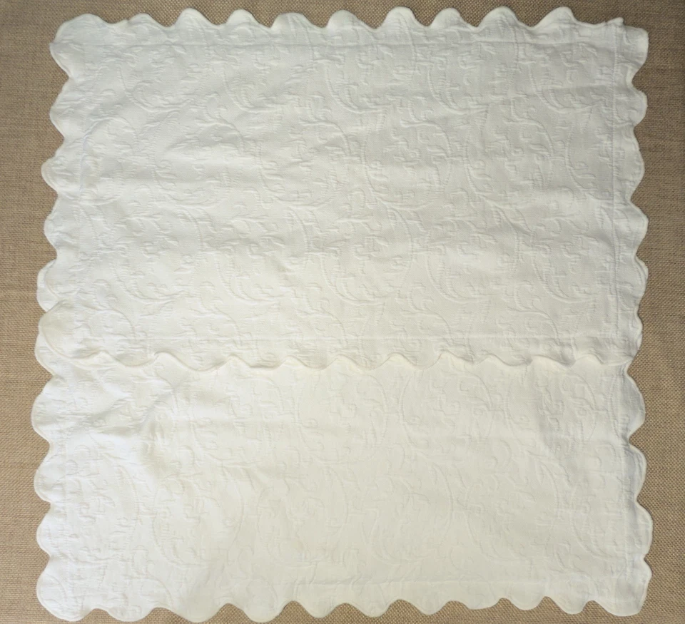 Linea Casa By Sferra Sham Conjunto KING Recortado Branco Texturizado Floral Matelasse - Imagem 1 de 4