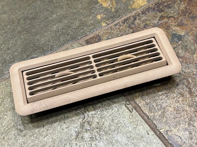 1988-98 CHEVY Suburban Blazer Tahoe GMC Yukon Marrom Bege Escuro Ventilação Traseira - Imagem 1 de 4