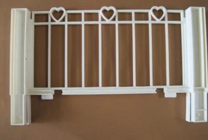 1970s 1980s VTG MARX Sindy Doll House PATIO/DECK TOP side RAILING Barbie diorama - Picture 1 of 1