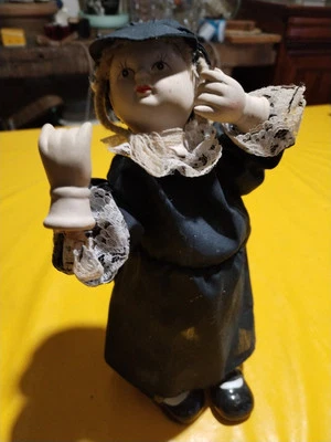 Poupee Automate Musical - Photo 1/3