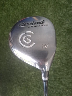 Cleveland Launcher 19 Degree Graman CF310 R Flex Shaft RH Golf Club RH 43” - Image 1 of 4