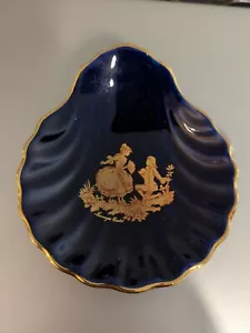 Plato baratija Limoges France azul cobalto y dorado cortejo pareja vieira/cáscara - Imagen 1 de 2