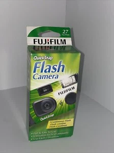 Fujifilm Quicksnap 35mm single Use Smart Flash Camera Exp. 08/2013 - Picture 1 of 9