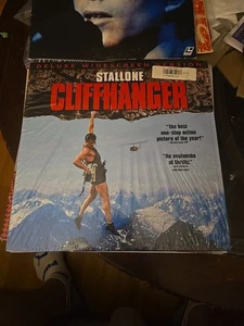 Cliffhanger 1993 Laserdisc LD Stallone Stallone Free Shipping - Picture 1 of 11