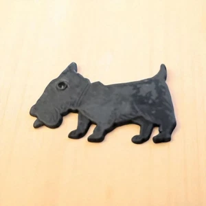 Broche prendedor plano vintage de metal negro Scottie perro caprichoso nostálgico hecho a mano? - Imagen 1 de 3