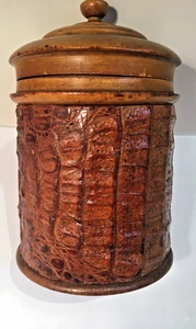 ANTIQUE VINTAGE WOOD CARVED ALLIGATOR SKIN HUMIDOR CANISTER BOX - Picture 1 of 7