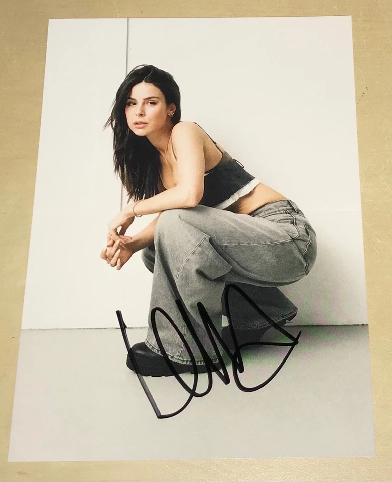 Lena Meyer-Landrut Original signierte Autogrammkarte Autogramm Musik #8 - Bild 1 von 1