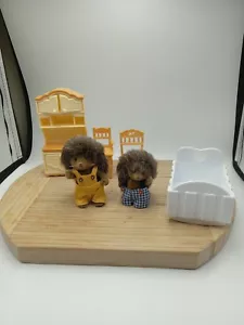 Calico Critters Sylvanian Hutch Families PICKLEWEEDS HEDGEHOG BOY &DAD Hedge - Picture 1 of 16