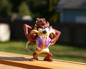 Taz Tasmanian Devil Eating Decorated Easter Egg Keychain Warner Bros. Brothers - Picture 1 of 7