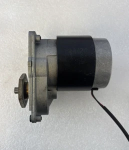 Maytronics Dolphin Pool Robot Cleaner Drive Motor 5500000 15.8v 49rpm - Picture 1 of 5