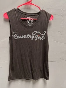 Camiseta sin mangas con gráfico de chica de campo negra lisa marca Chaser XS de $79 nueva con etiquetas - Imagen 1 de 3