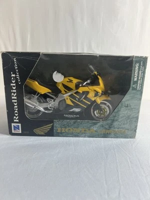 NewRay RoadRider Collection 1:12 Honda CBR600F4 yellow Bike - Image 1 of 4